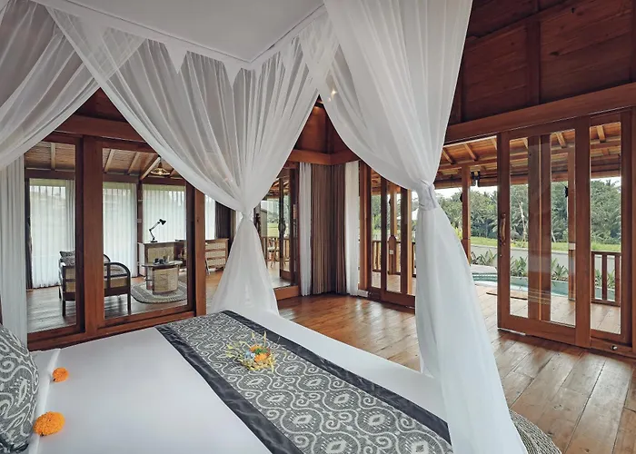 Pujawan Villa *